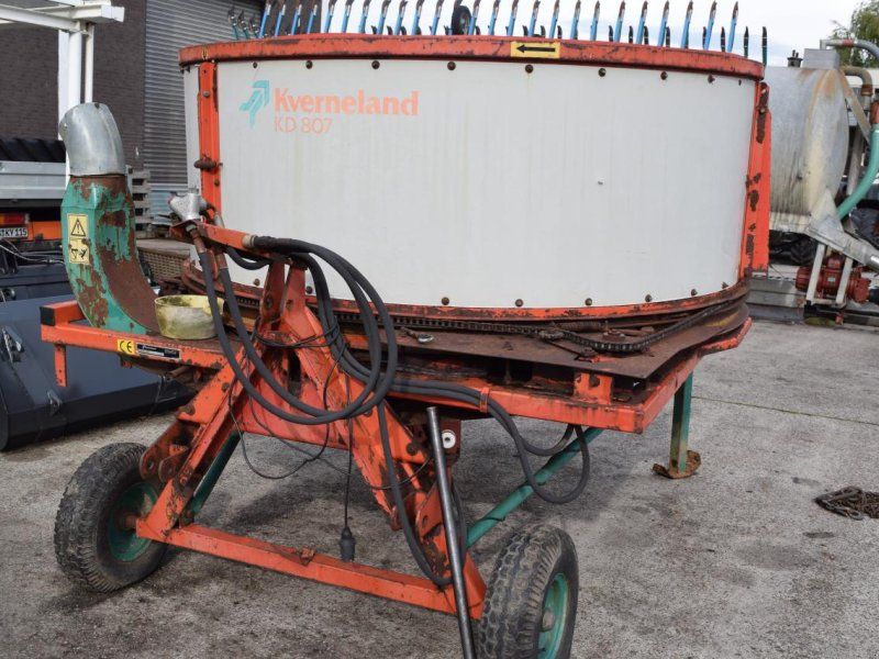 Kverneland KD 807 *Ballenlöser*