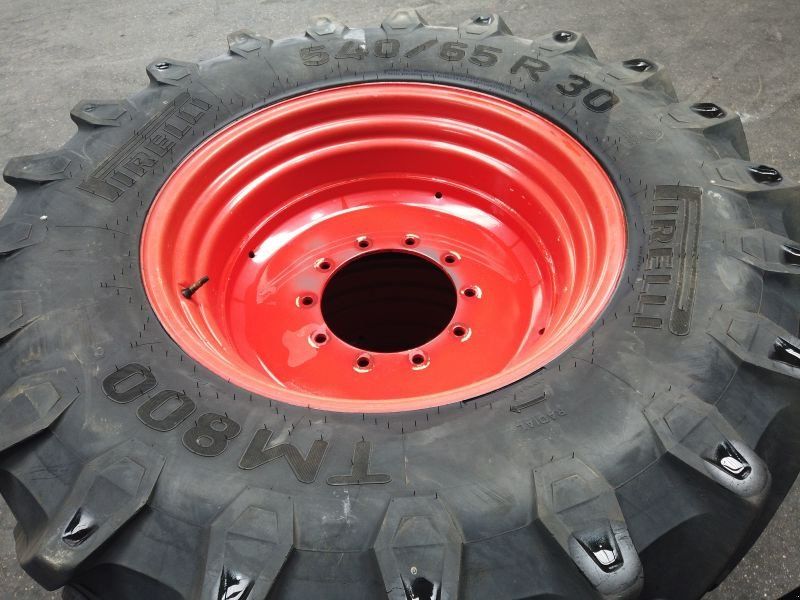 Pirelli 540/65 R30