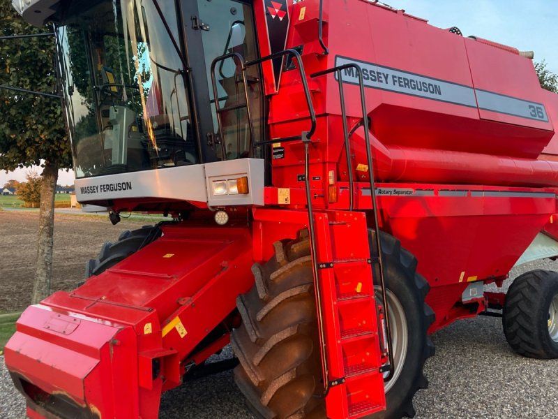 Massey Ferguson 36 RS DV II Med 18 fods Powerflow skærebord