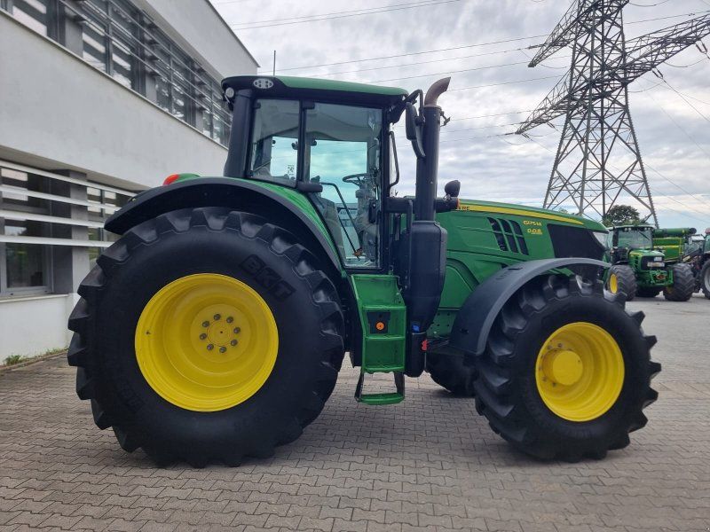 John Deere 6175M