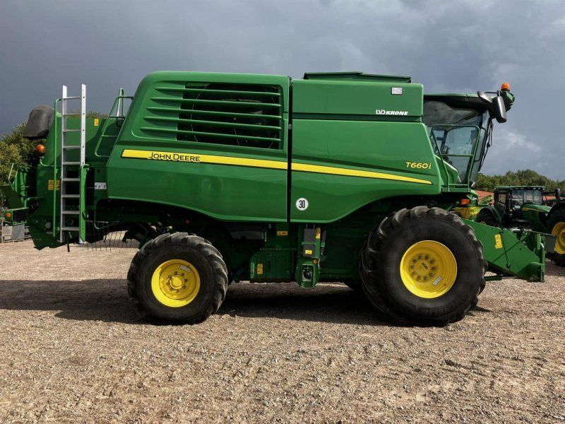 John Deere T660