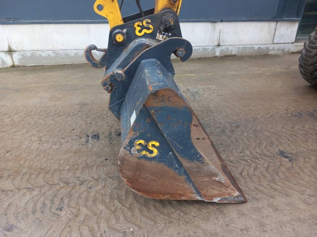 Komatsu PW160-11E0