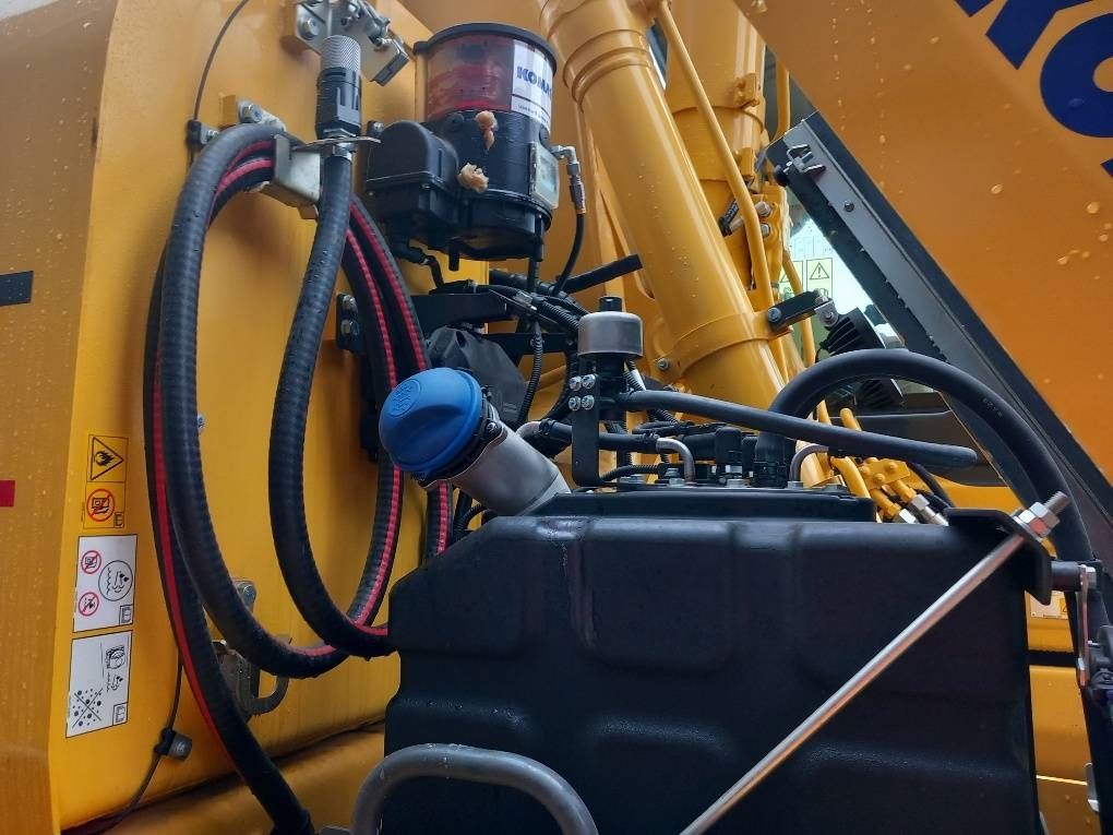 Komatsu PW160-11E0