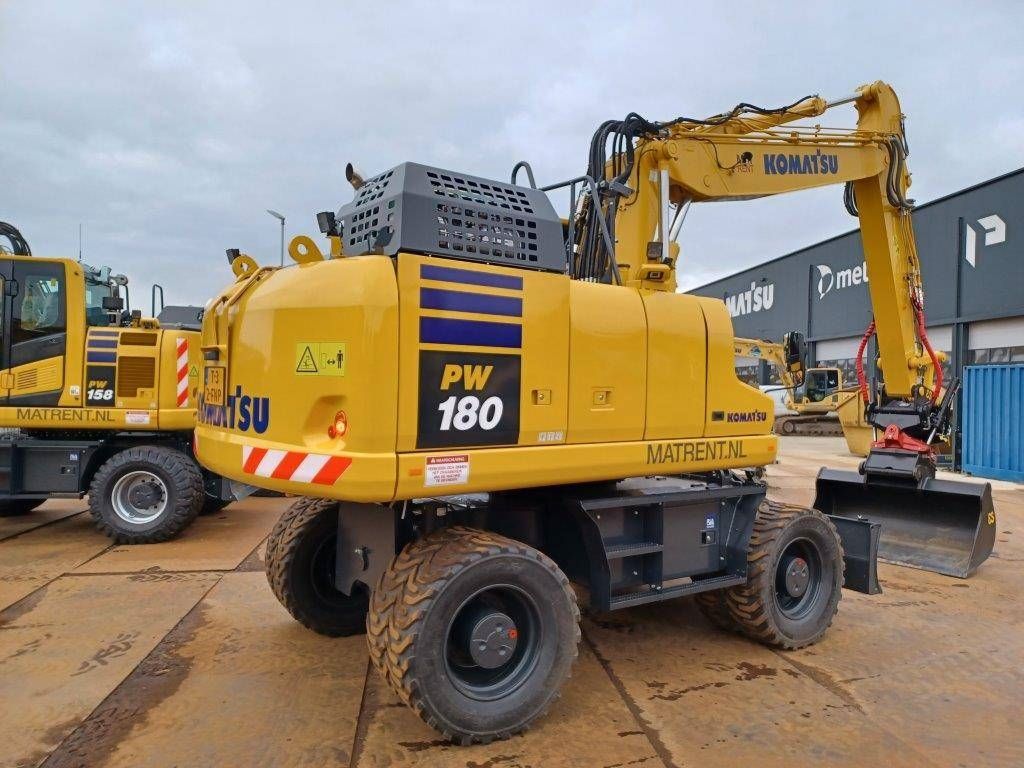 Komatsu PW180-11E0