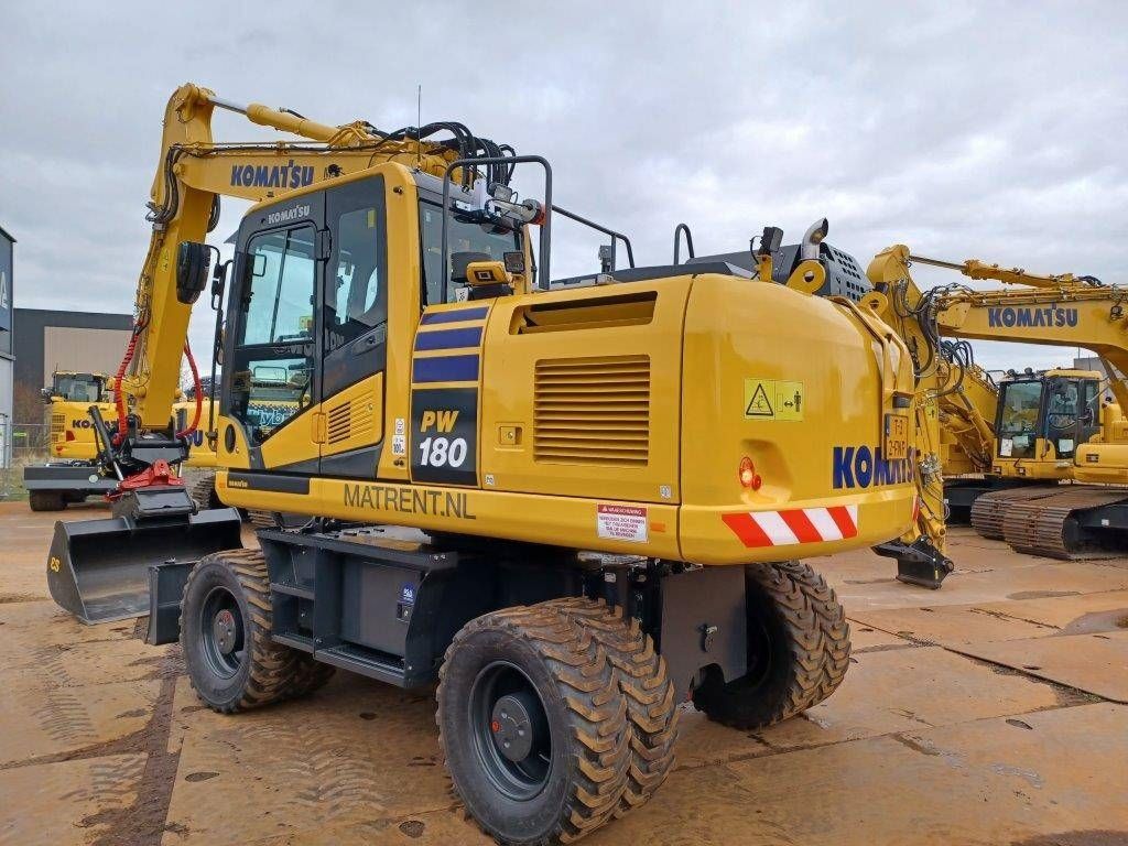 Komatsu PW180-11E0