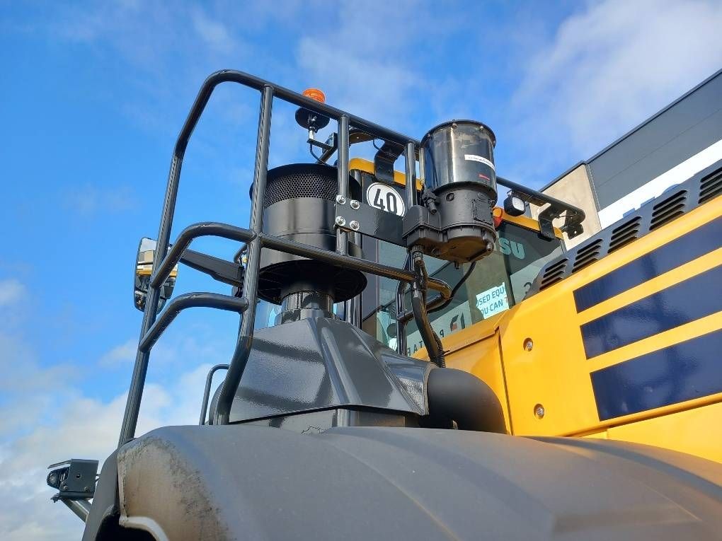 Komatsu WA480-8E0
