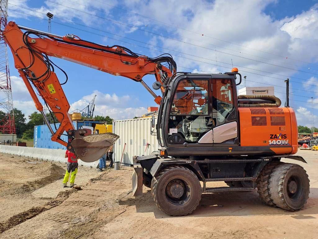 Hitachi ZX140WTB-6