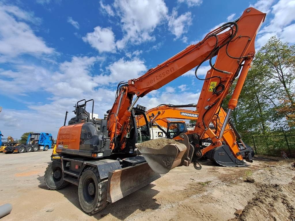 Hitachi ZX140WTB-6