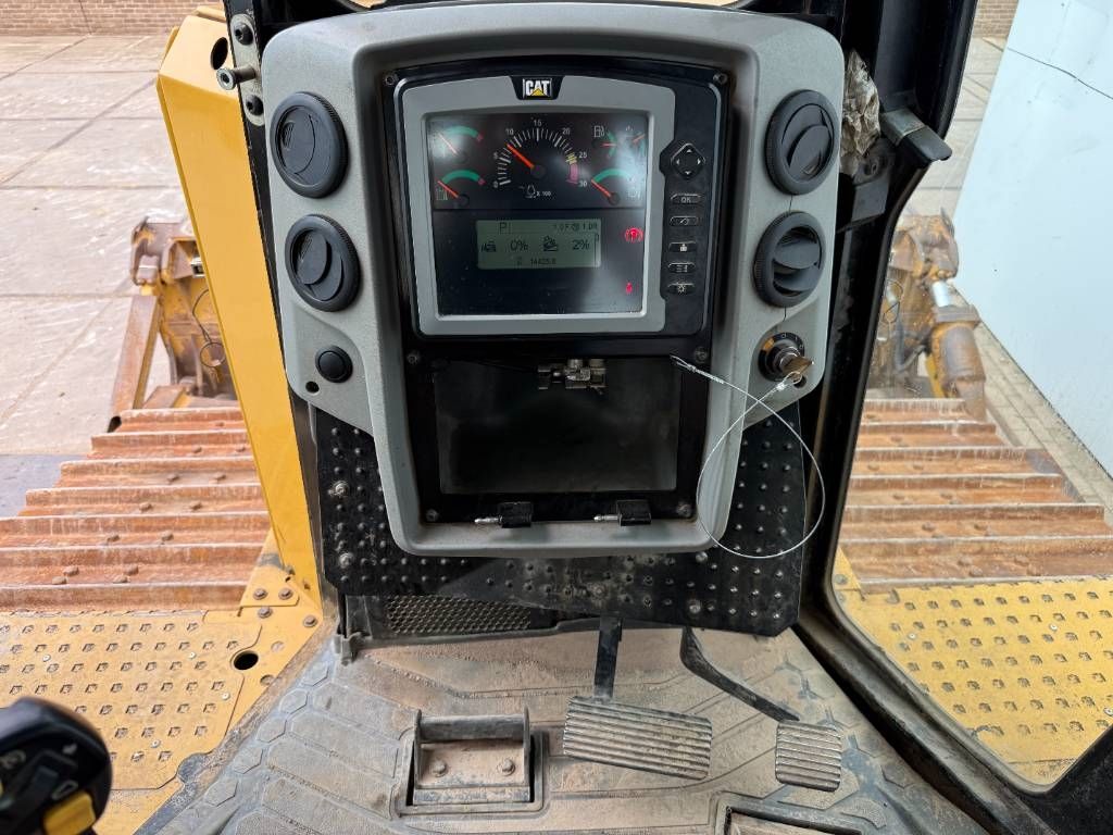 CAT D6T LGP - Camera / Airco / Ripper Valve
