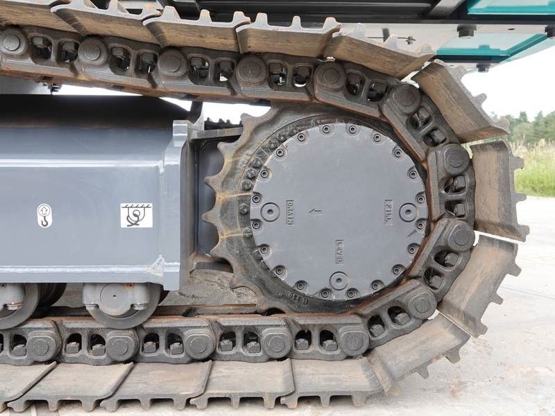 Kobelco SK220-10 - New / Unused / Hammer Lines / HINO
