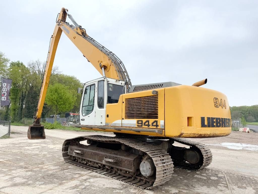 Liebherr R944C - 19m Long Reach / EXTRA ARM INCLUDED