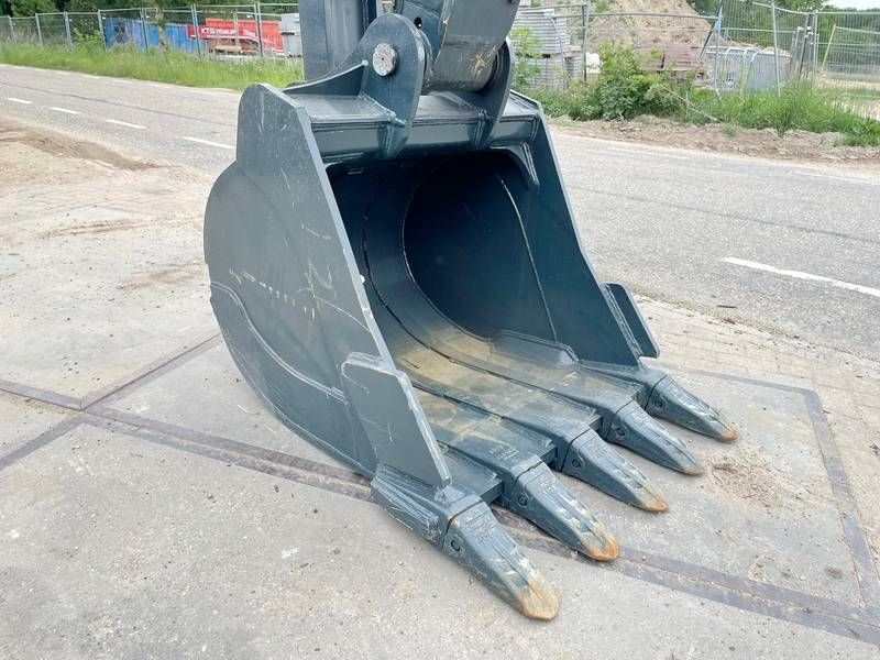Hyundai R245LR - 16 meter Long Reach / New / Unused