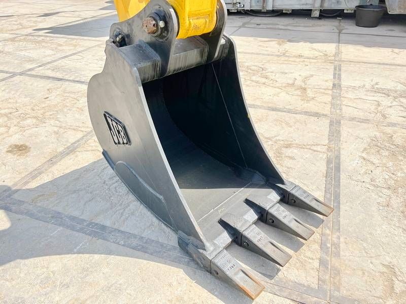 JCB 245 HDLR - New / Unused / 16 Meter Long Reach