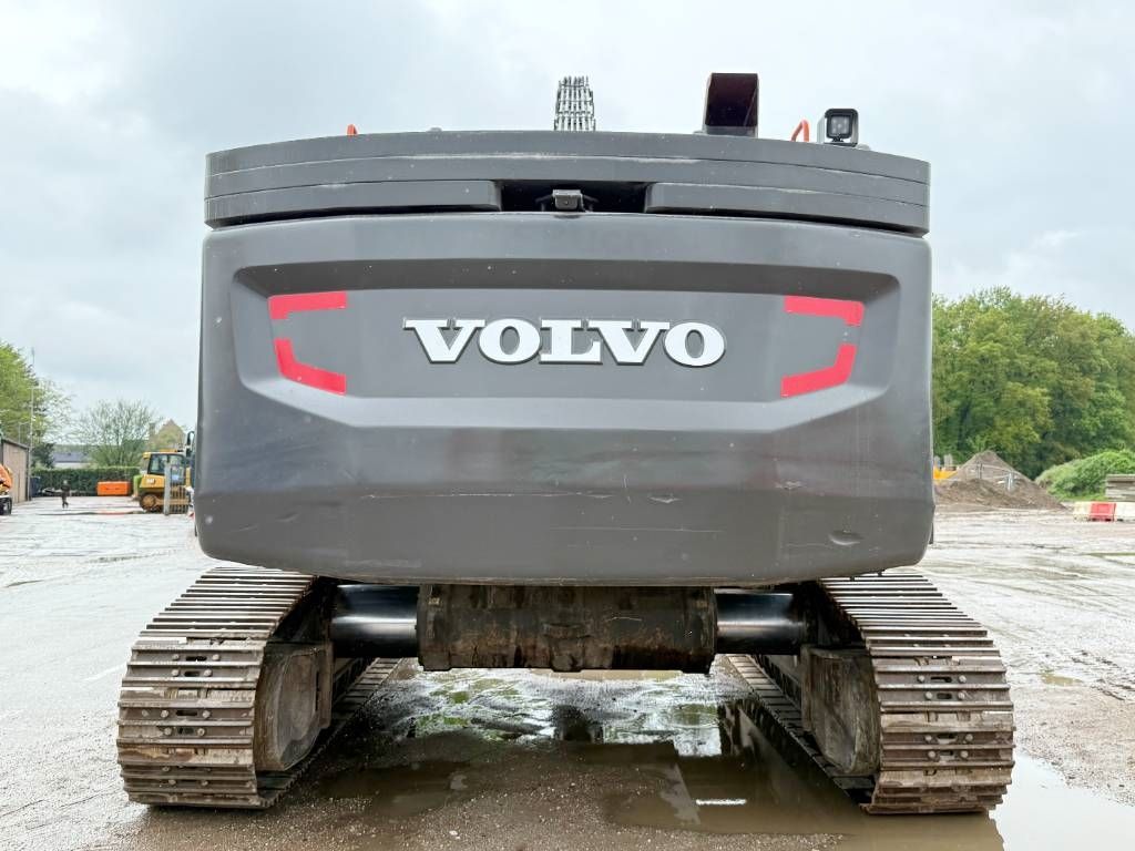 Volvo EC380EHR UHD - 24m / Hydr Undercarriage / Oilquick