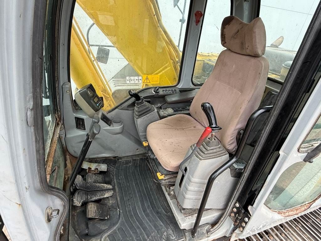 New Holland E215LC - German Machine / Hammer Lines