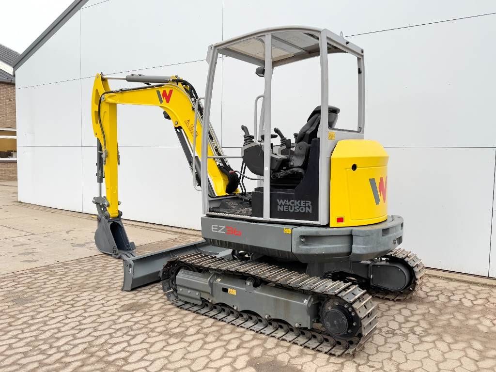 Wacker Neuson EZ36 - New / Unused / Hammer Lines