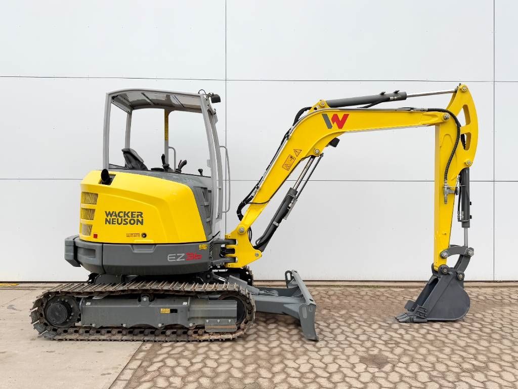 Wacker Neuson EZ36 - New / Unused / Hammer Lines