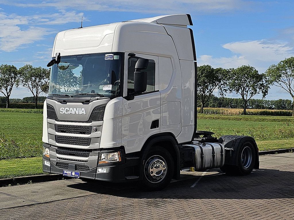 SCANIA R500 hlnew tyres