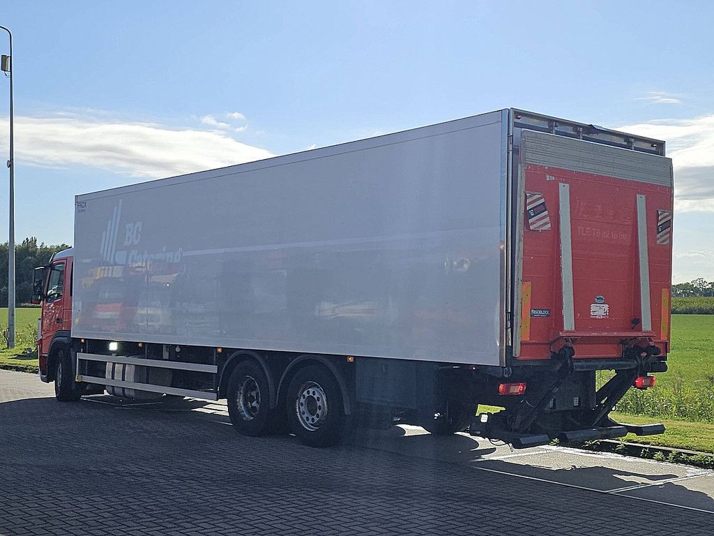VOLVO FM 11.330 6x2 frigobl. lift