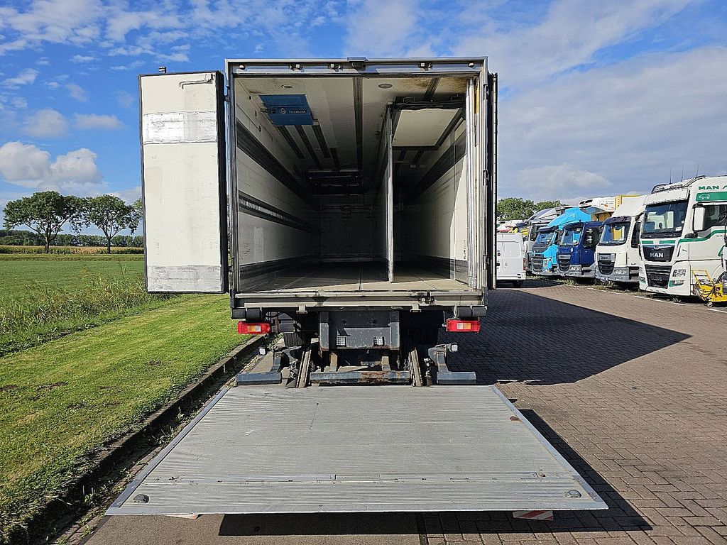 VOLVO FM 11.330 6x2 frigobl. lift