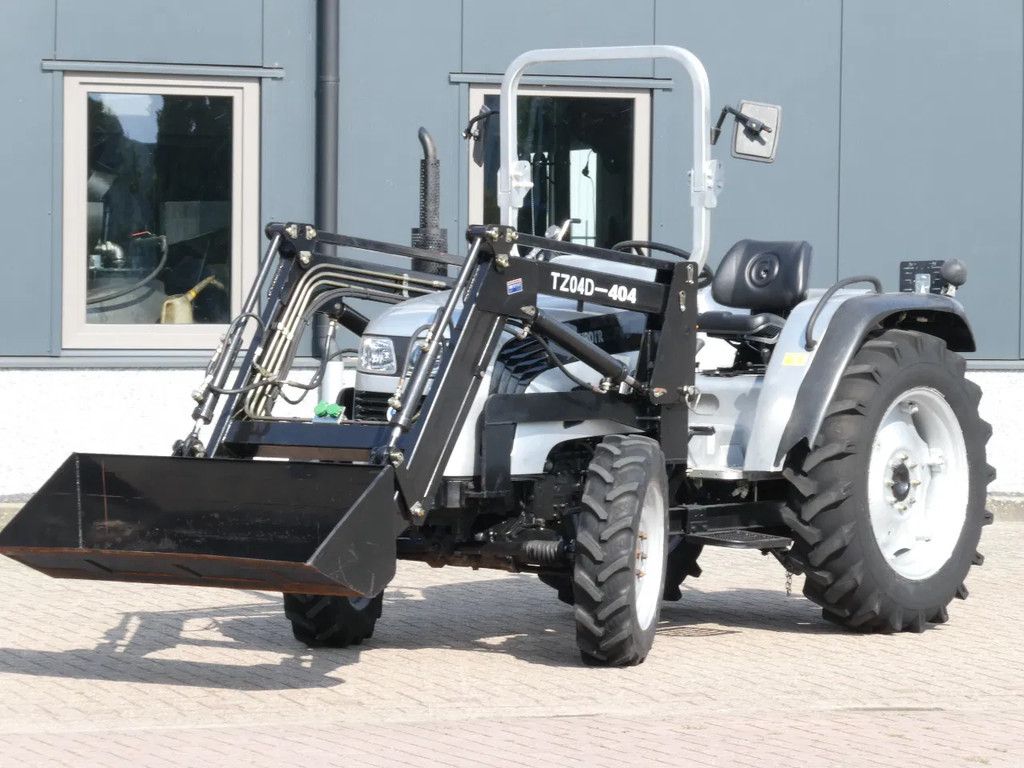 Eurotrac F40 4wd / 01125 Draaiuren / Voorlader