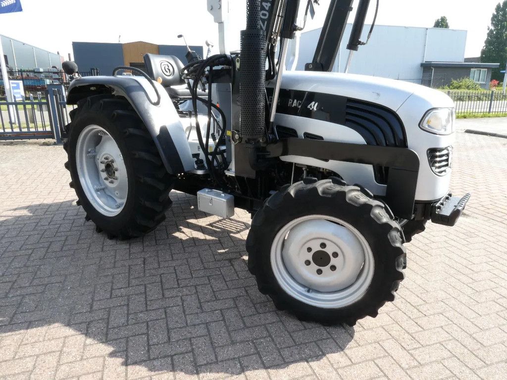 Eurotrac F40 4wd / 01125 Draaiuren / Voorlader