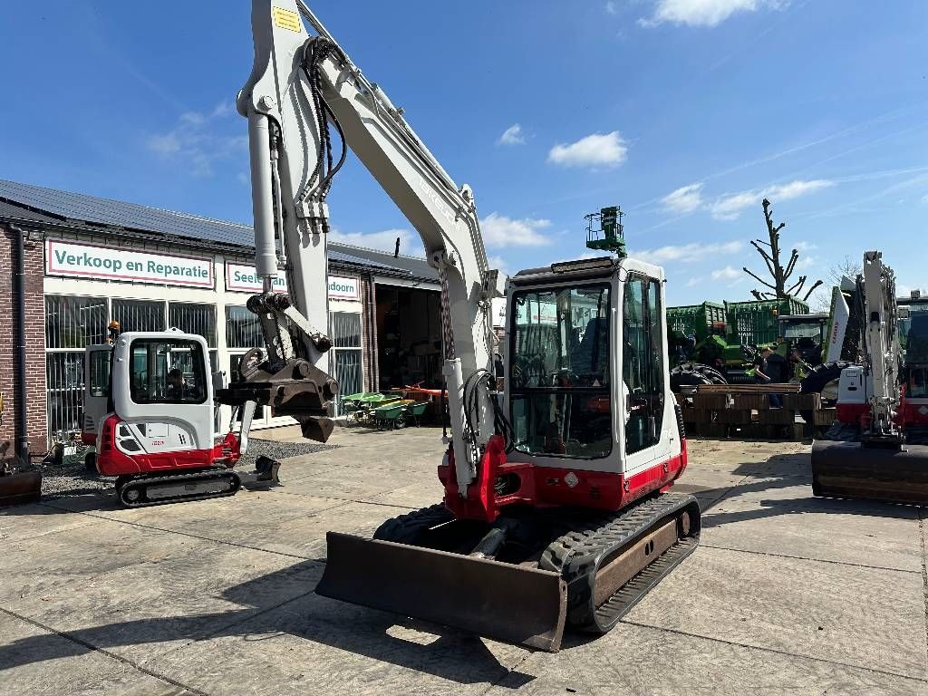 Takeuchi TB 145