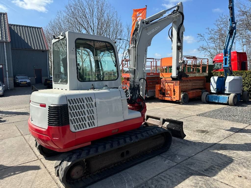 Takeuchi TB 145