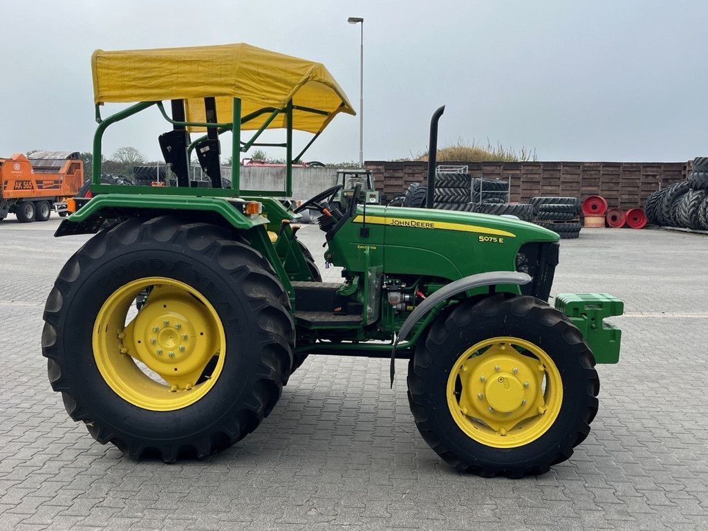John Deere 5075 e WG4041