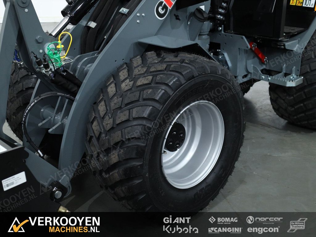 2025 Giant G2700 HD+ VK10284