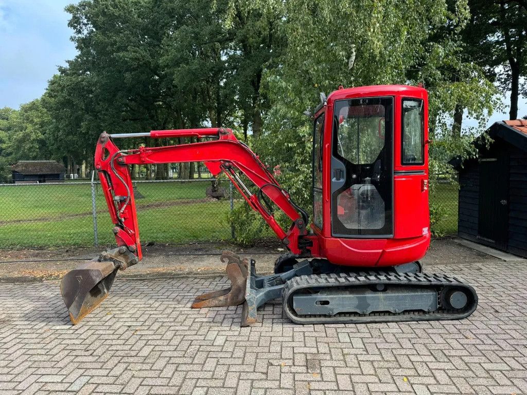Ihi NX30-2 Binnendraaier minigraver