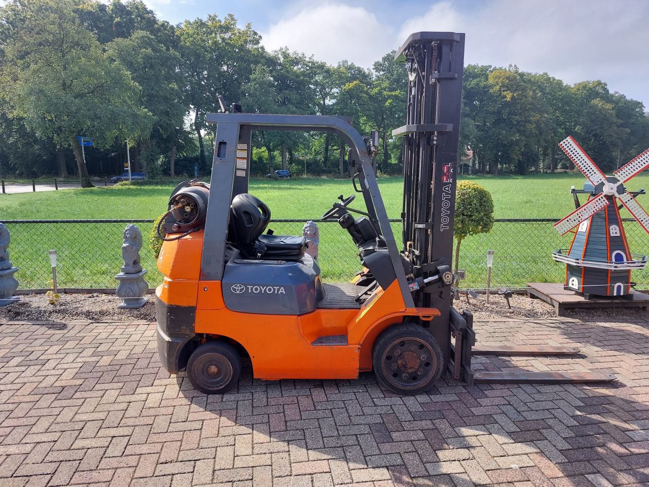 Toyota 7 serie 2.5 ton tripl sideshif