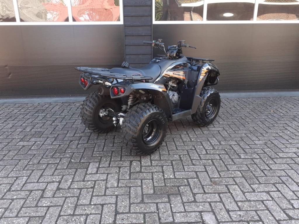Kawasaki Brute Force 300 Quad - Spuit tank - Nette staat