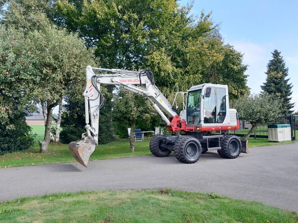 Takeuchi TB 175 triple giek - Nette staat