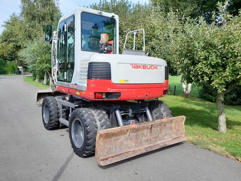 Takeuchi TB 175 triple giek - Nette staat