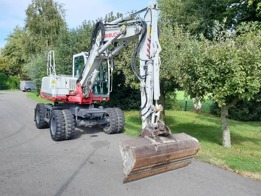 Takeuchi TB 175 triple giek - Nette staat