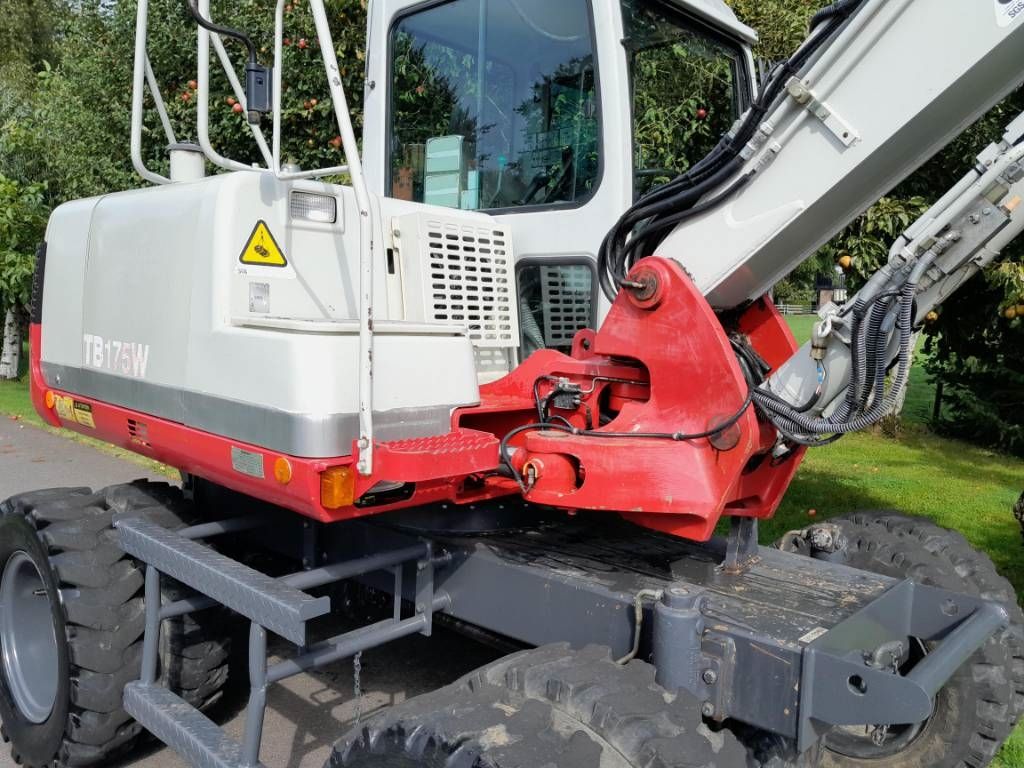 Takeuchi TB 175 triple giek - Nette staat