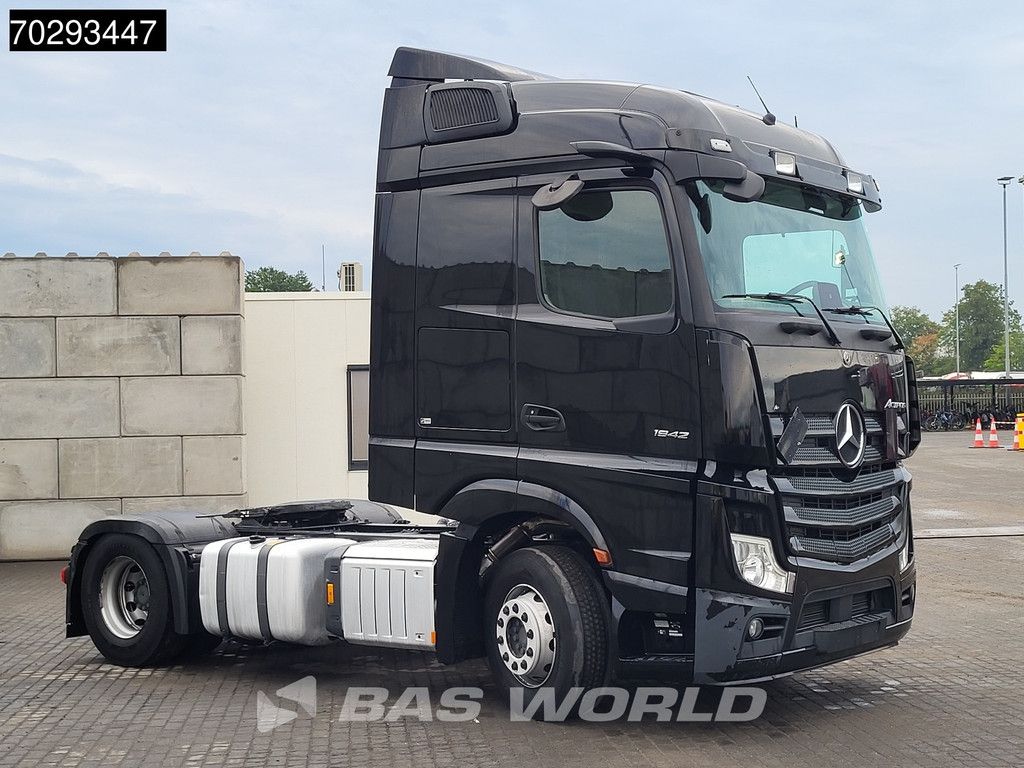 Mercedes Actros 1942 4X2 StreamSpace MP5 MirrorCam 2xTanks PPC Euro 6