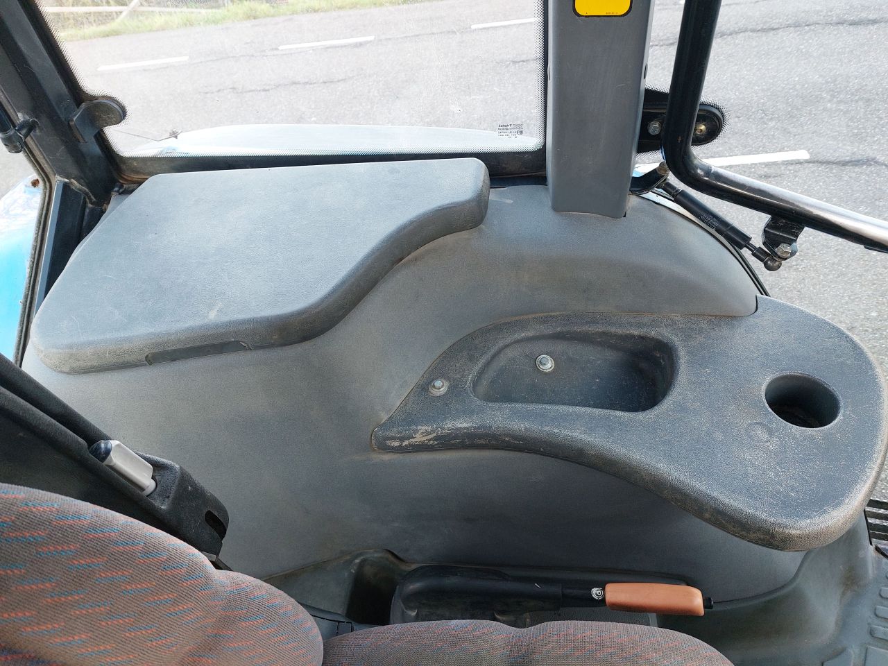 New Holland TS90