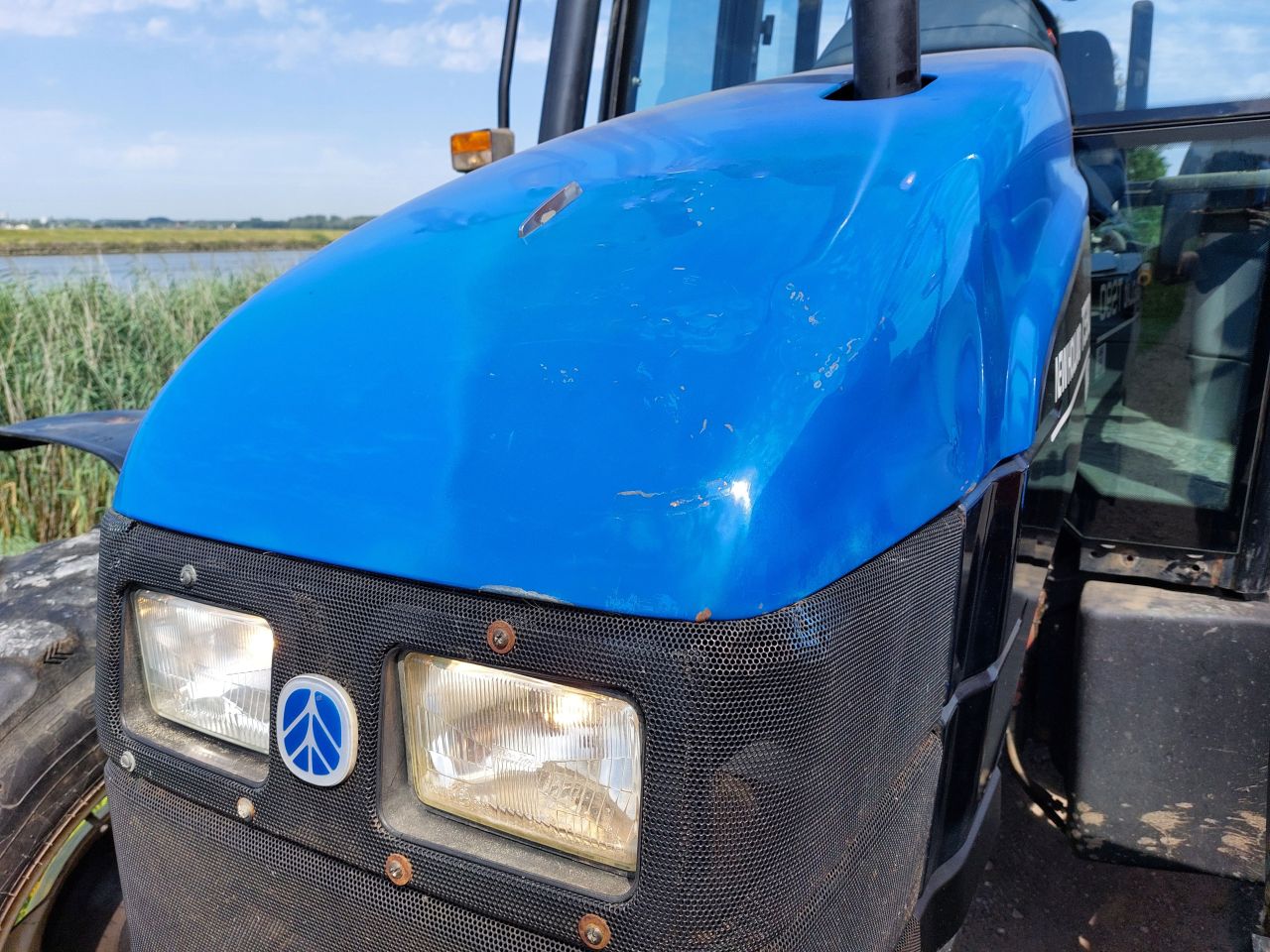 New Holland TS90