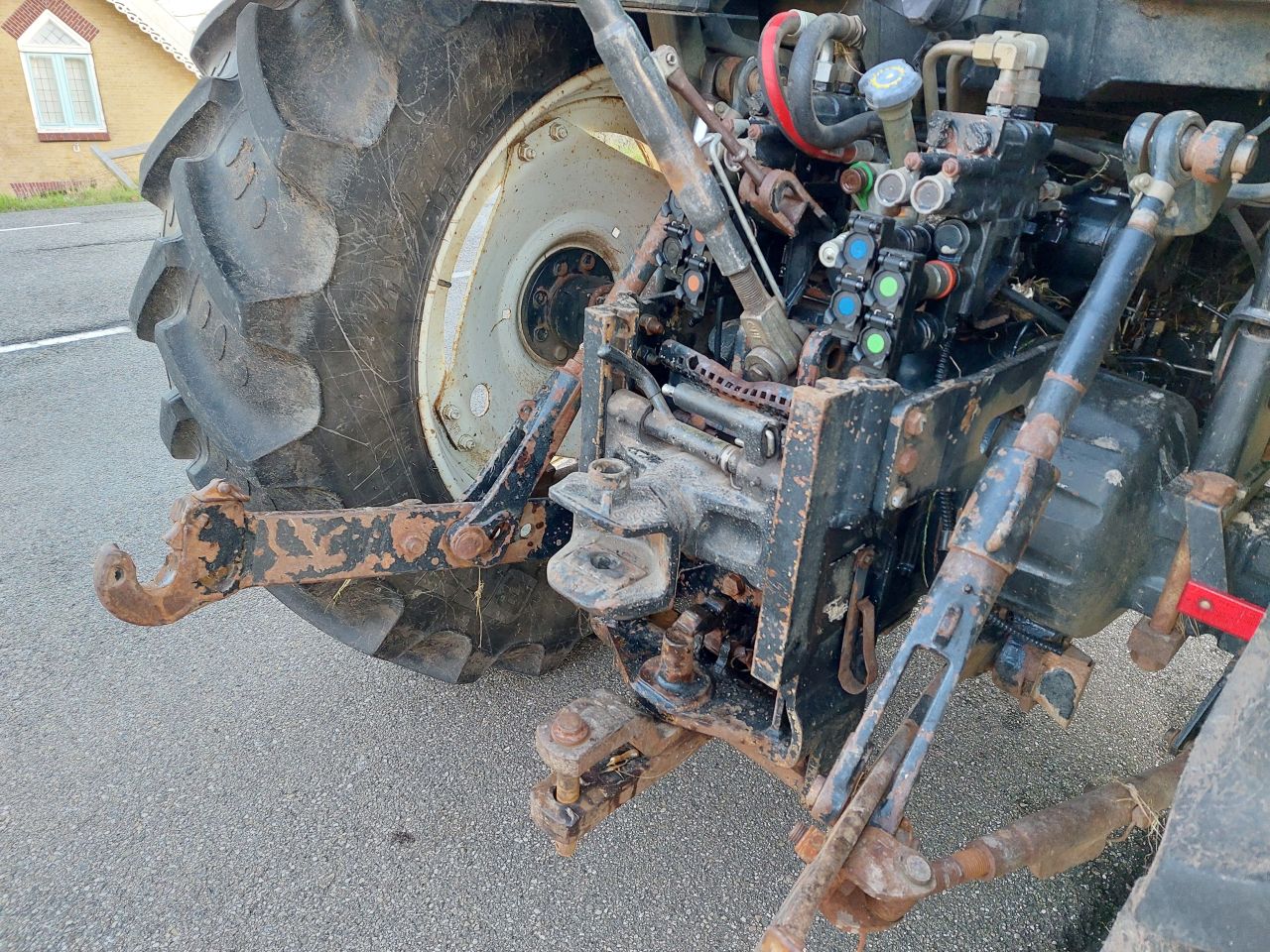 New Holland TS90