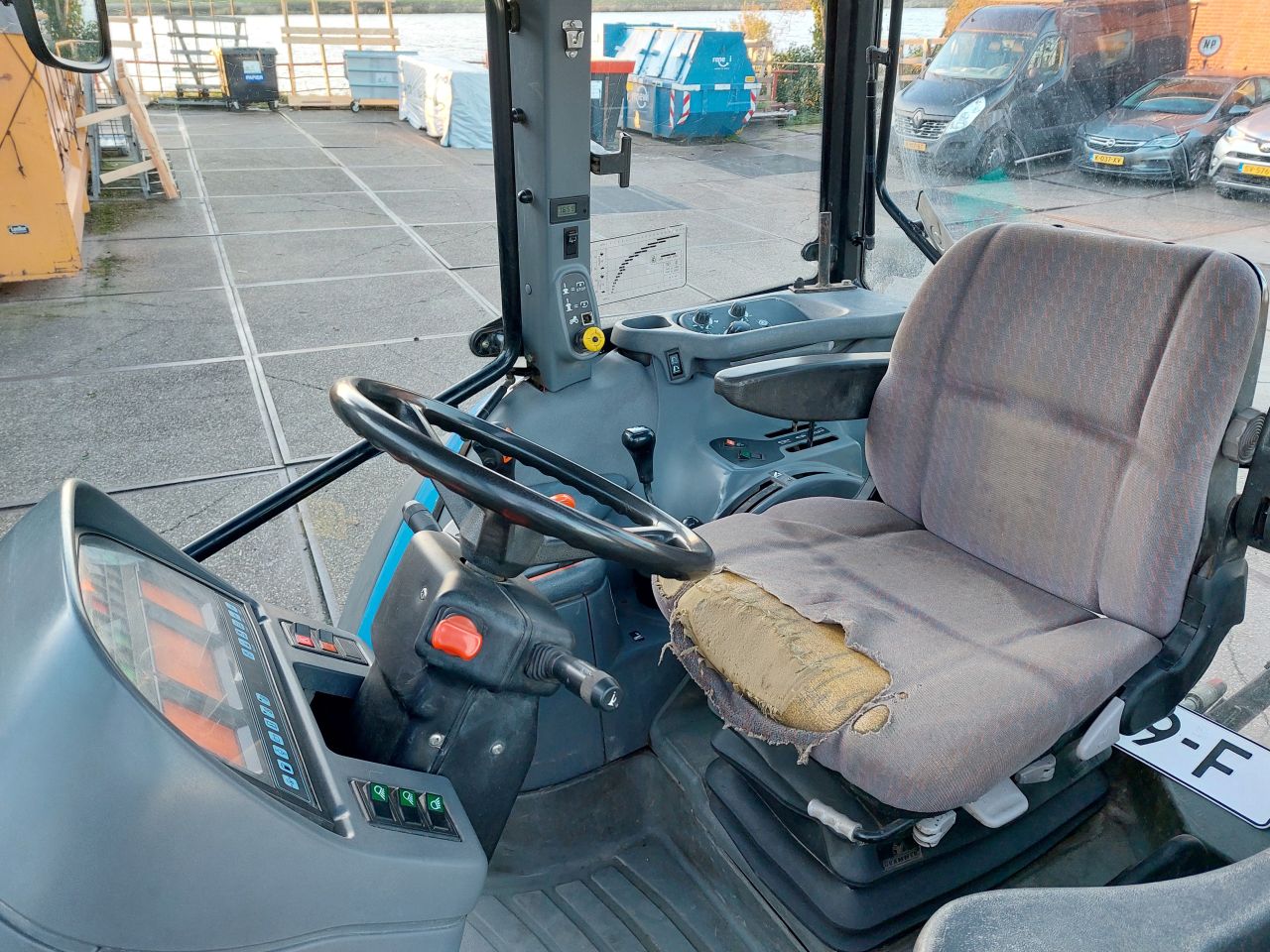 New Holland TS90