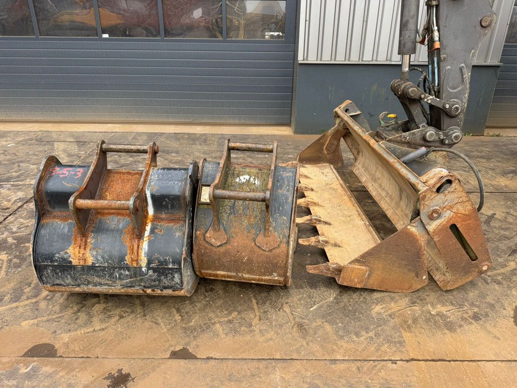 Mecalac 12MTX incl. 3 x bucket