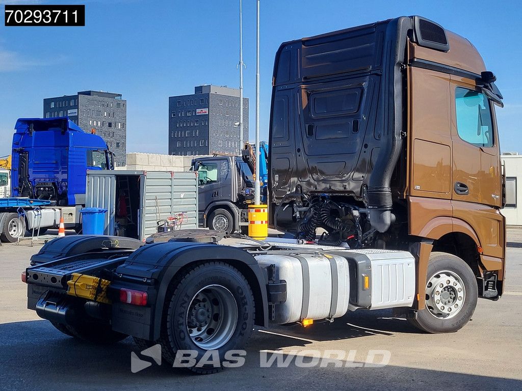 Mercedes Actros 1848 4X2 BigSpace Retarder 2x Tanks Standairco MirrorCam Navi ACC Euro 6