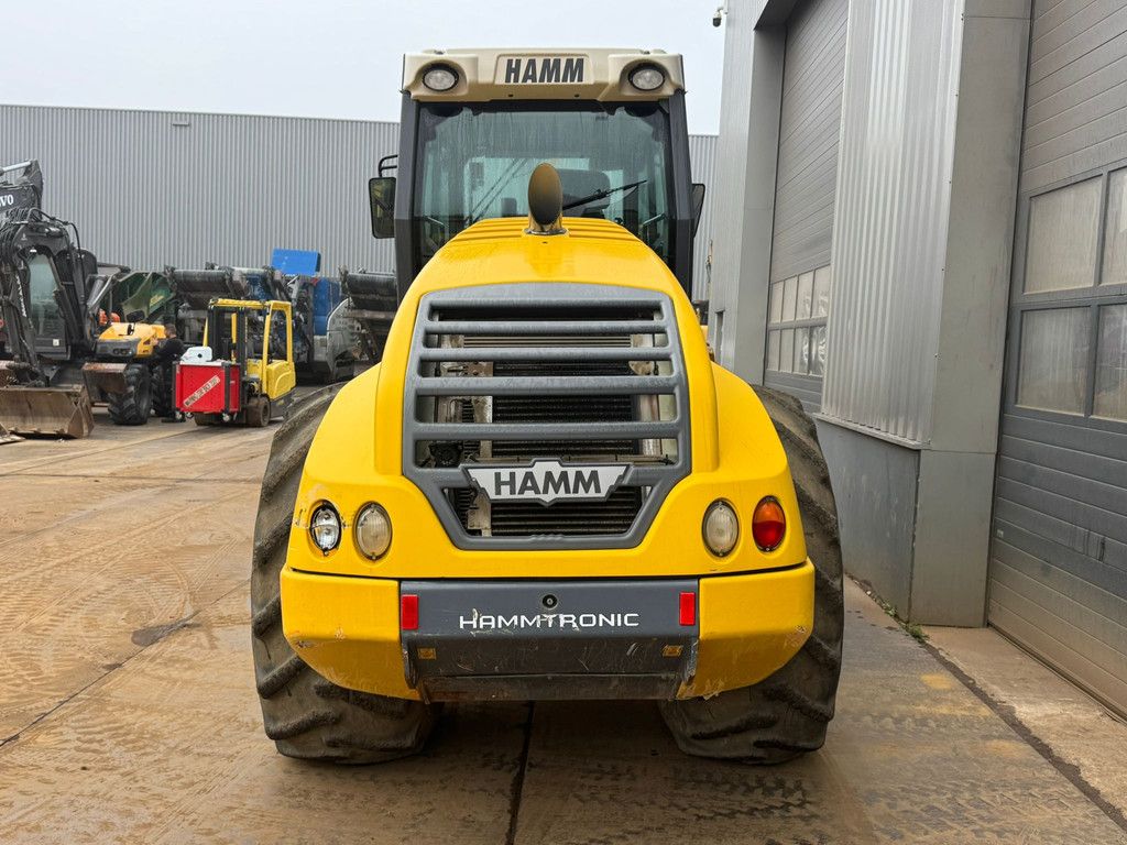 Hamm H13i Padfoot compactor