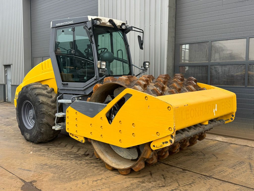Hamm H13i Padfoot compactor