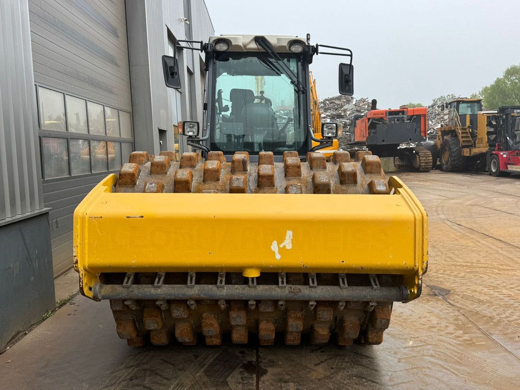Hamm H13i Padfoot compactor