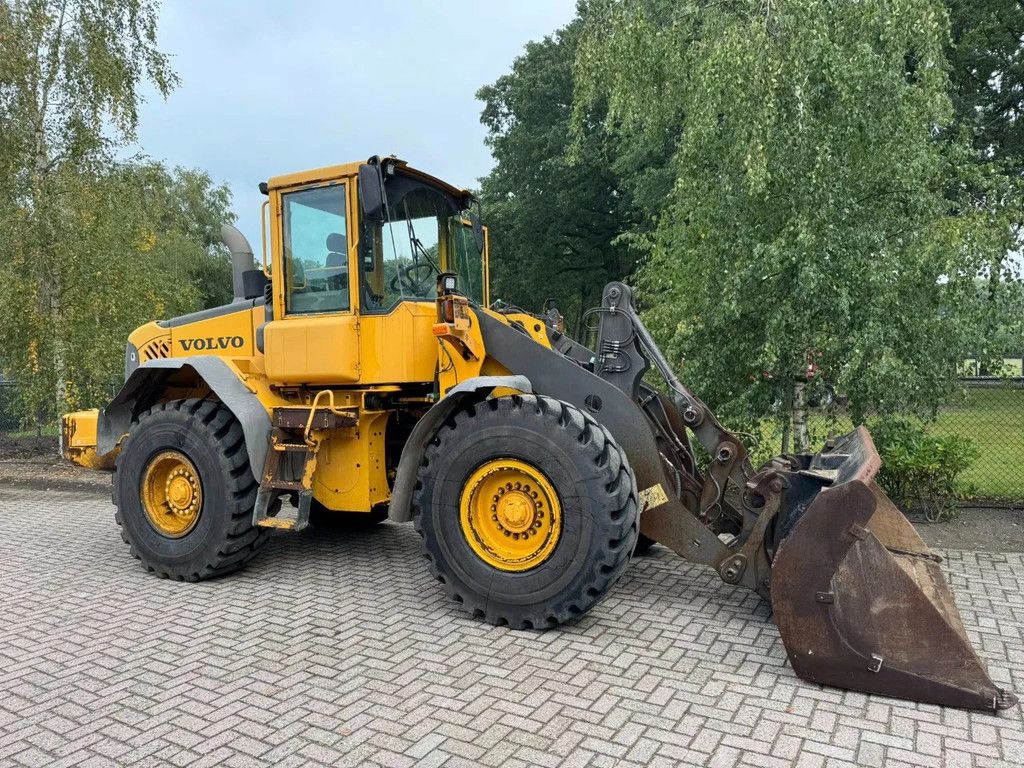 Volvo L90E Loader shovel