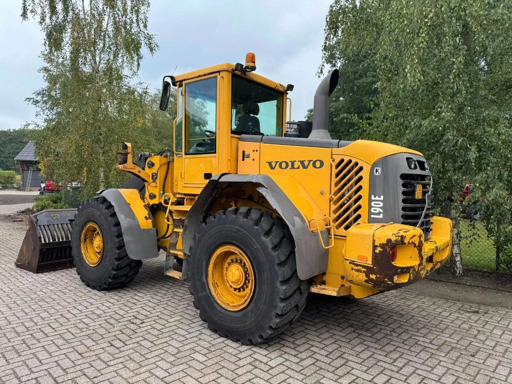 Volvo L90E Loader shovel