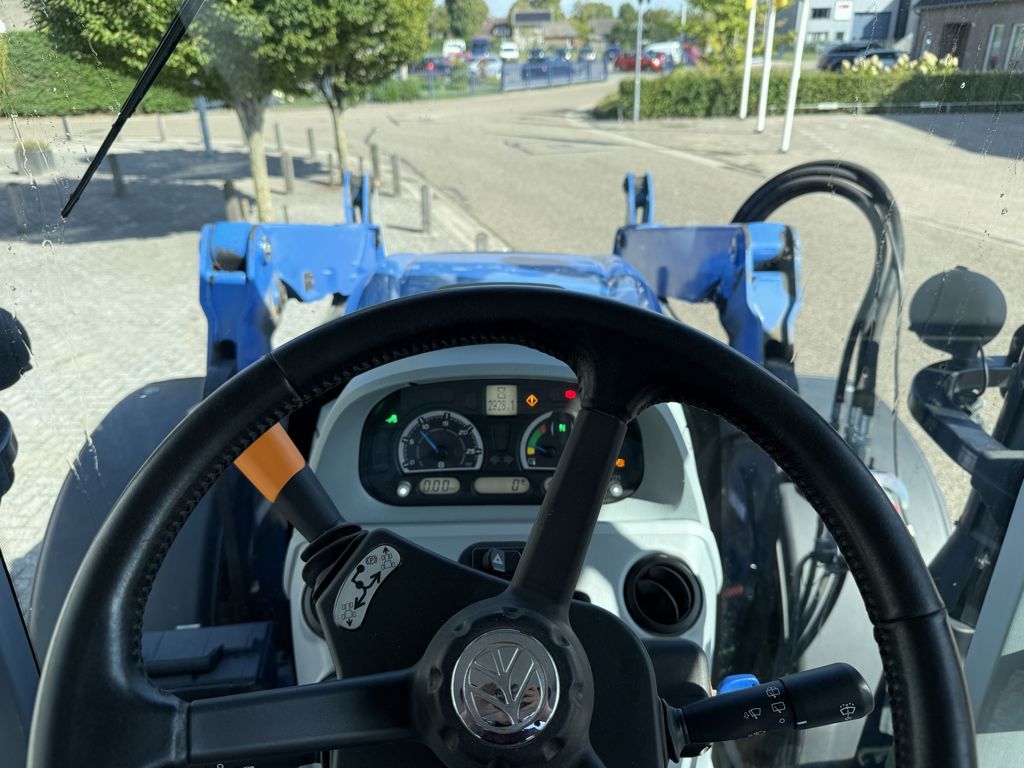 New Holland T6.165 AC + TL750 Voorlader